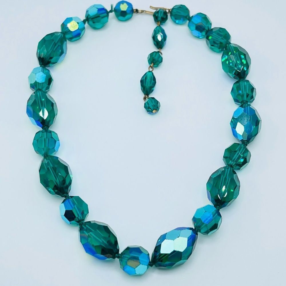 Vintage Faceted Necklace Green Blue Aurora Borealis Glass Rhinestone Bea…